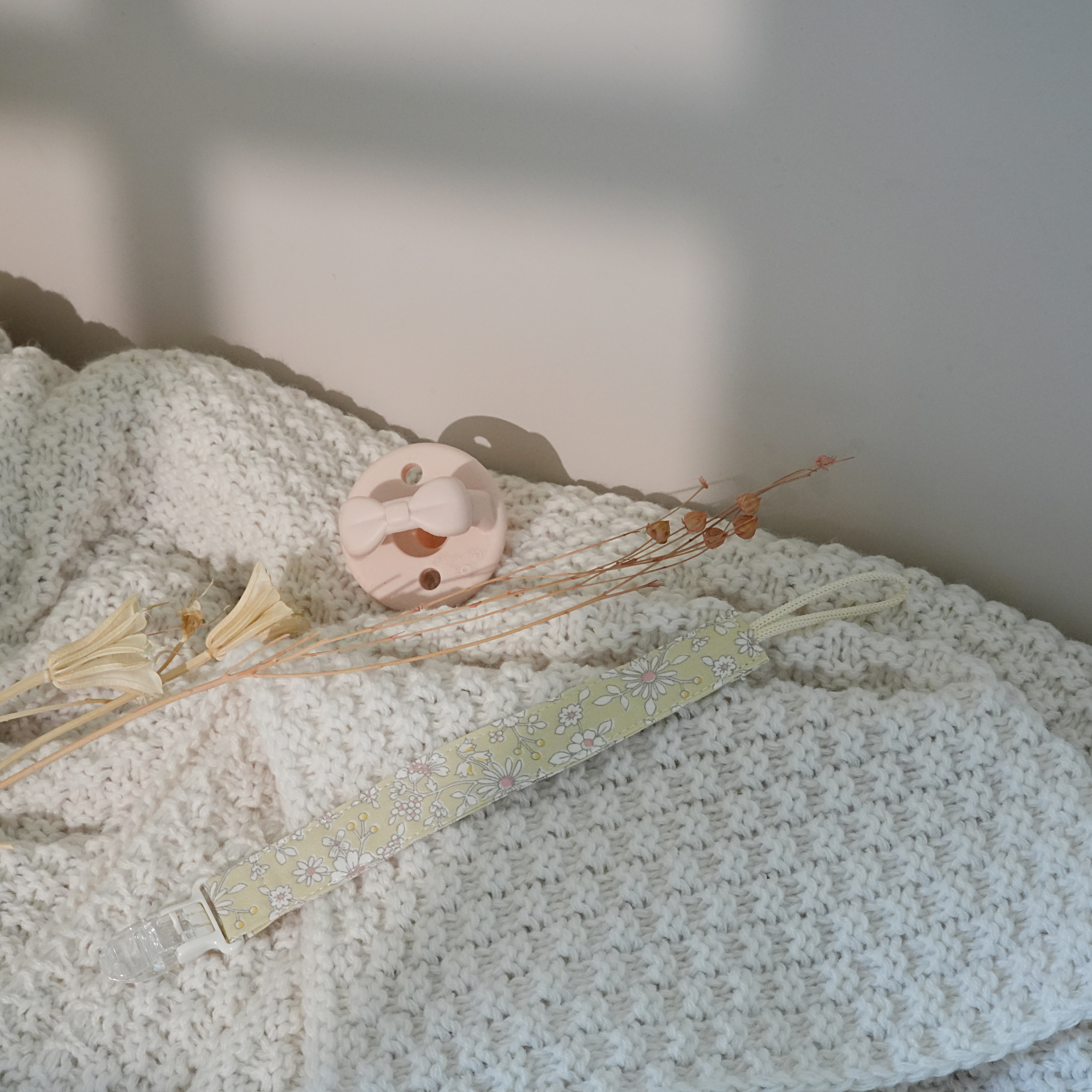 Hi Y.P store-鱷魚夾-淡雅花藤