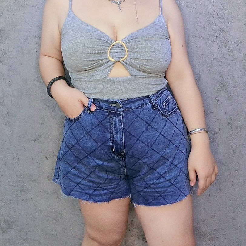 菱格紋牛仔布顯瘦短褲