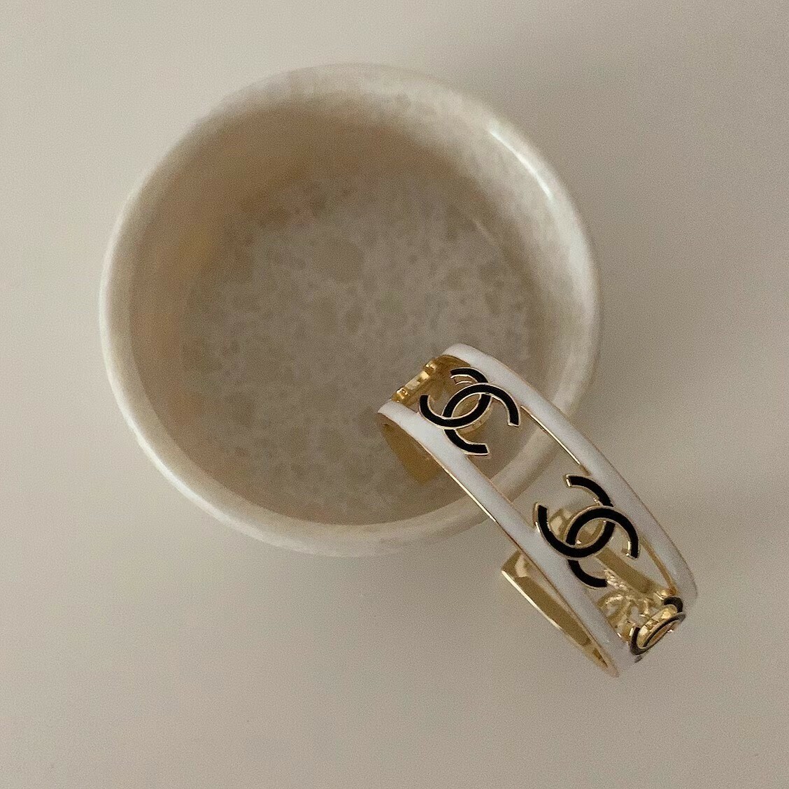 黑白活口鐲子