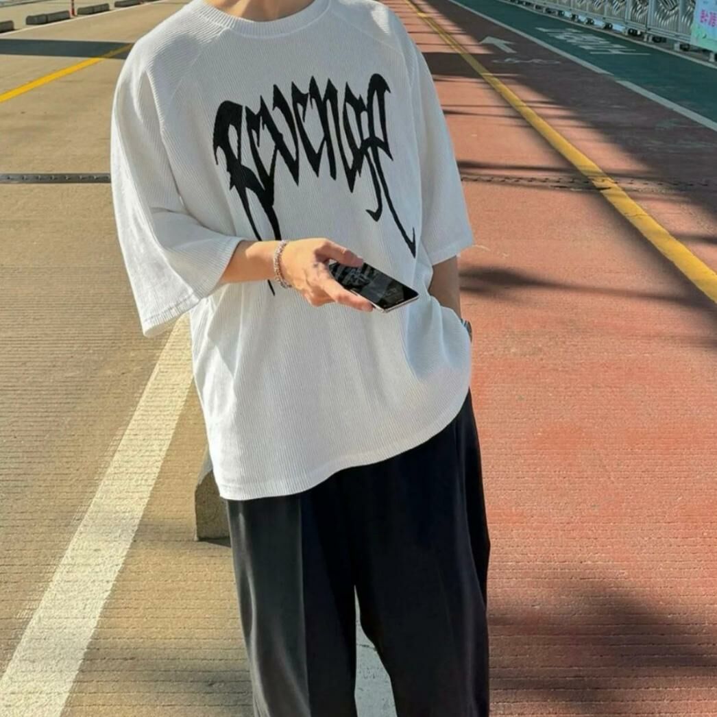 英文字暗直紋短袖Tee T5516