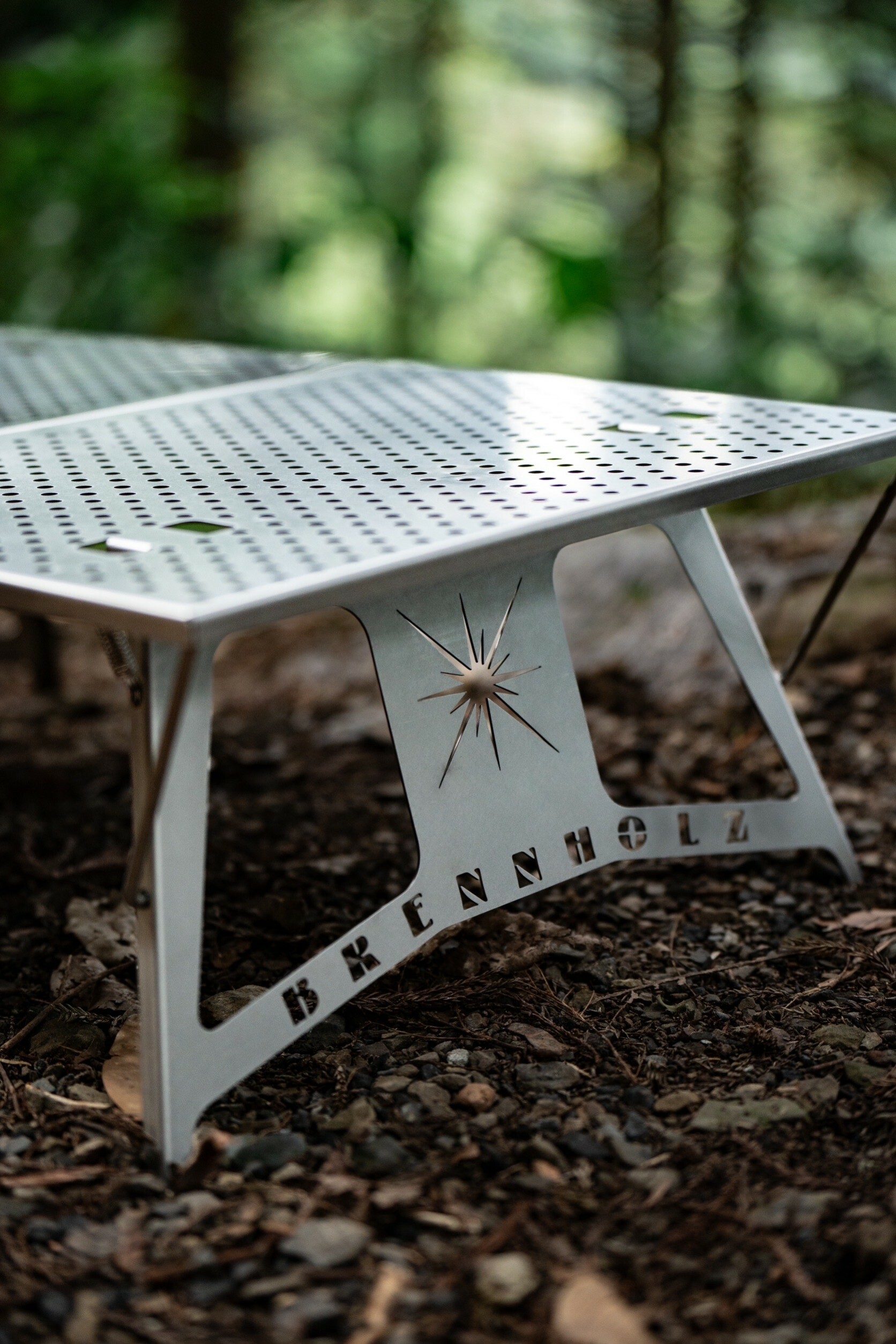 Brennholz Iron Wing Table キャンプ用品 テーブル BRENNHOLZ|Iron Wing Table 鐵翼桌|銀色新款