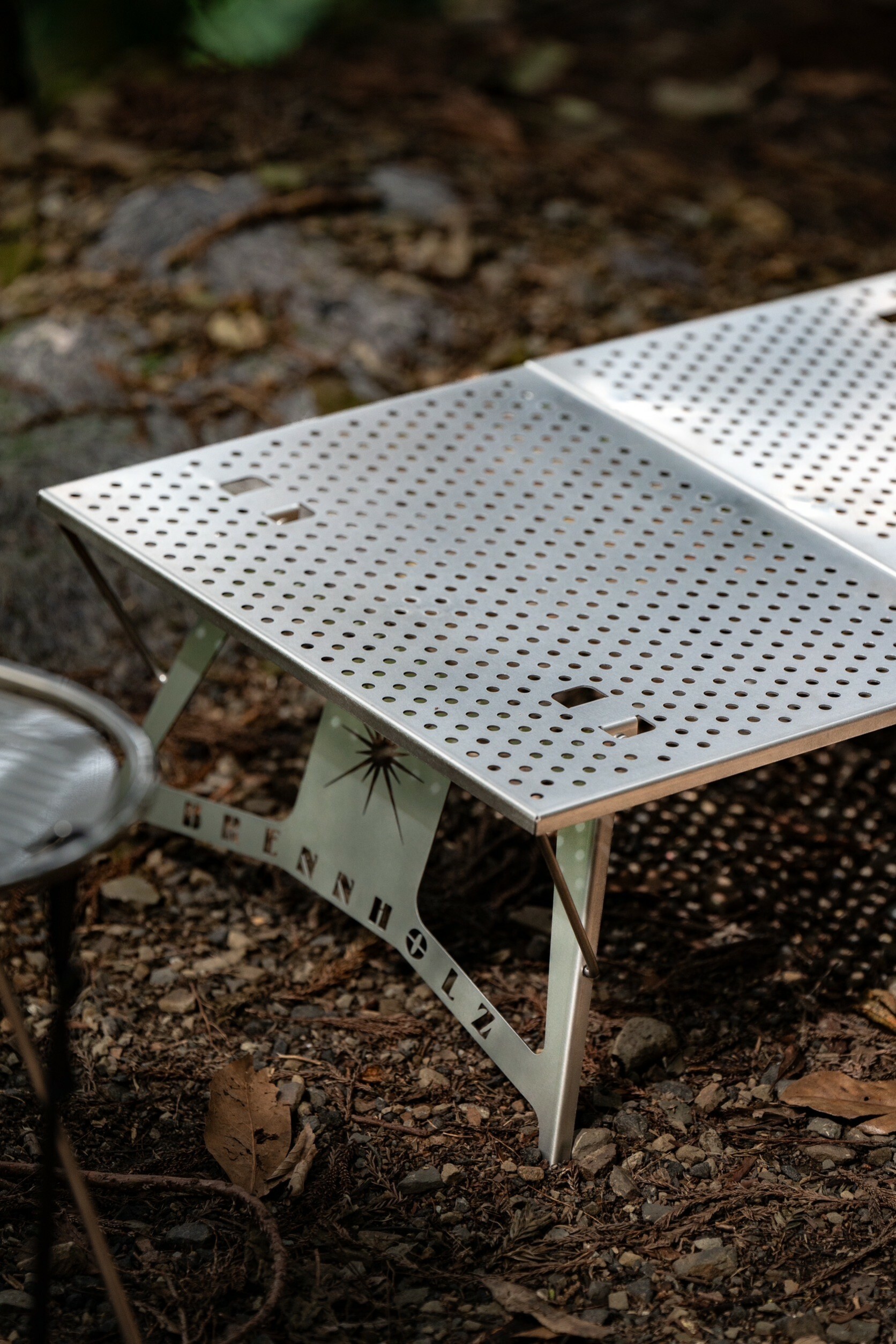 Brennholz Iron Wing Table キャンプ用品 テーブル BRENNHOLZ|Iron Wing Table 鐵翼桌|銀色新款