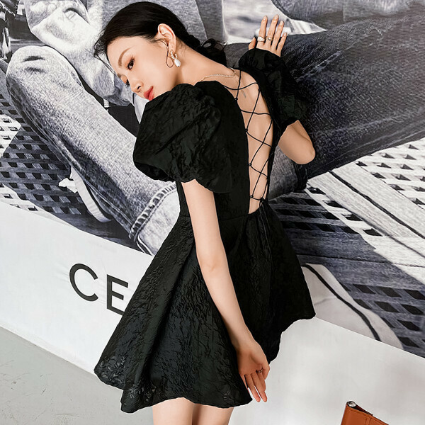 Hot selling backless strappy dress (black) (size S-L) (contact customer service after placing order to confirm delivery size)