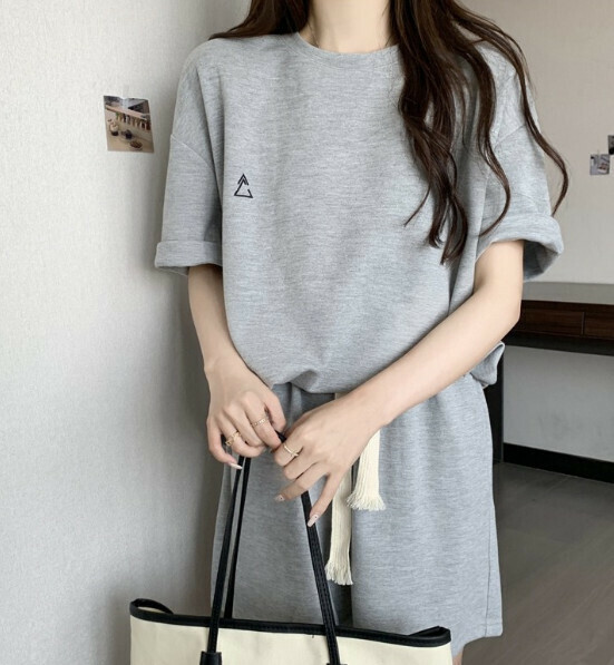 新款寬鬆休閒運動套裝【淺灰色】 (尺碼：M-3XL碼) (下單後聯繫客服確認發貨尺碼)