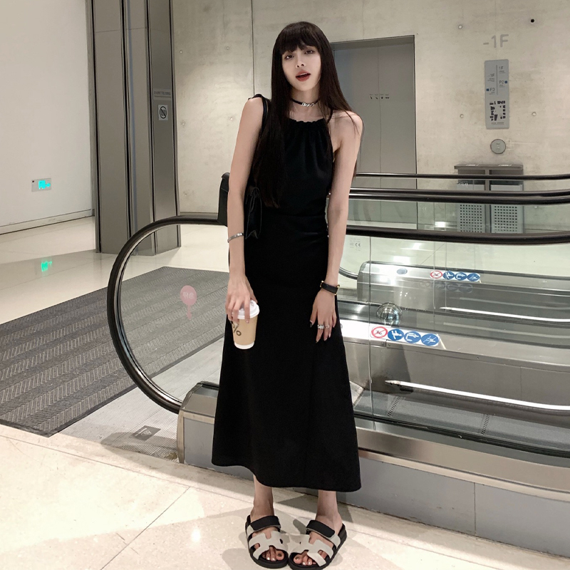 Hot Selling Sleeveless Halter Dress (Premium Black Size S-L) (Please contact customer service to confirm the delivery size after placing the order)