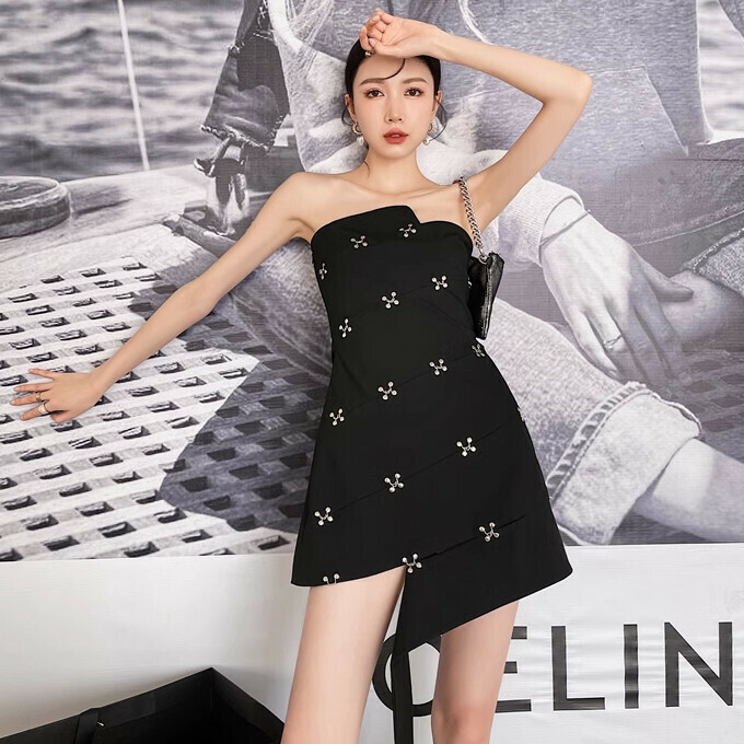 Hot selling rotating buttoned tube top dress (picture color) (S-L size) (contact customer service after placing the order to confirm the delivery size)