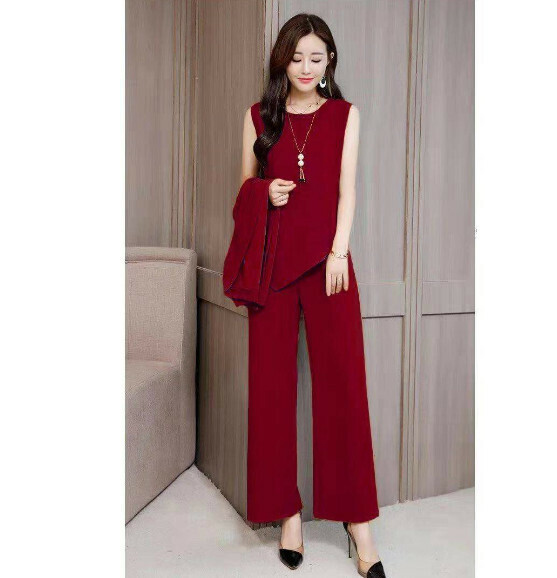 Fashionable three-piece set [burgundy] (size: M-4XL) (Contact customer service to confirm the shipping size after placing an order)