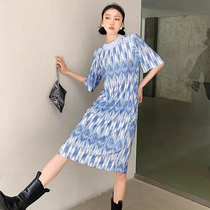 Hot selling round neck printed dress (blue) (S-L size) (contact customer service after placing order to confirm delivery size)