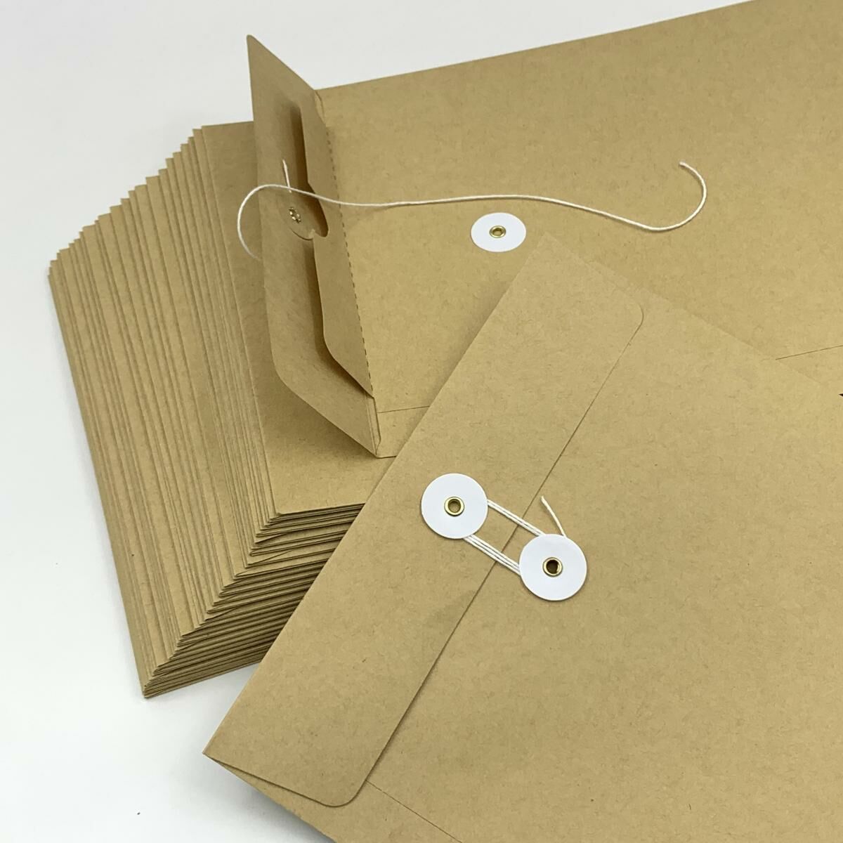 和風 9"X13" 牛皮公文袋 （50個裝）, 繞繩雞眼封口