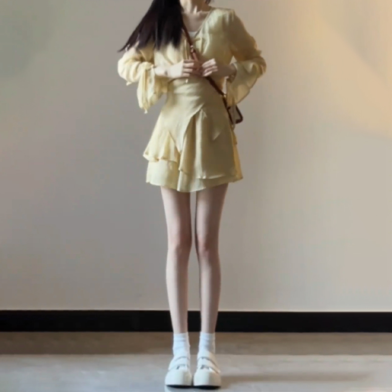Hot selling top + skirt [suit] (primrose yellow S size - L size) (please contact customer service to confirm the delivery size after placing the order)