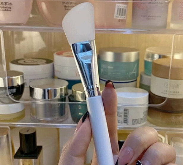 熱賣矽膠面膜刷軟毛塗抹式粉底刷（白色刀型面膜刷）
