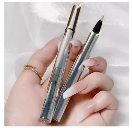 Hot recommendation: 2 Silkworm pens, high-gloss and brightening eyeliner, waterproof, non-smudged and long-lasting (pearlescent)