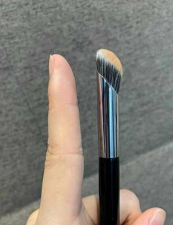 爆款專業三角斜角化妝掃-遮瑕修容暈染刷