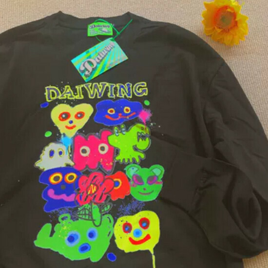Hot selling cartoon graffiti couple cotton and linen long-sleeved T-shirt [black] [S-XL size] (please contact customer service to confirm the delivery size after placing the order)