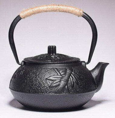 Hot recommended teapot cast iron kettle uncoated tea set (specification: black pine, bamboo and plum)