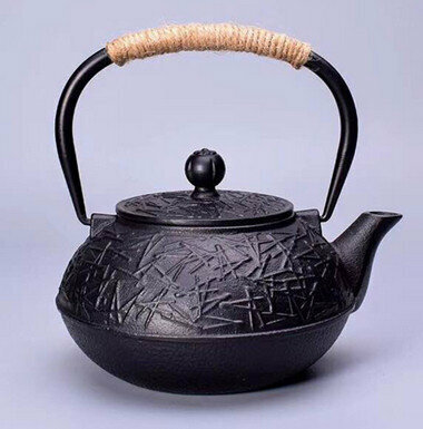 Hot recommended teapot cast iron kettle uncoated tea set (specification: black pine needles)