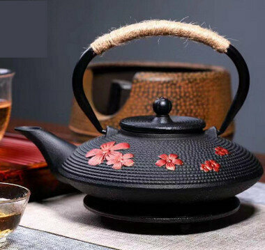 Hot recommended teapot cast iron kettle uncoated tea set (specification: black and red cherry blossom)