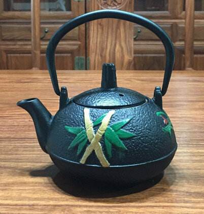 熱推功夫茶壺鐵壺(規格:壺寬約12cm，壺口直徑約6.3cm，帶柄高約12cm，底徑約7cm，壺身高約7cm(0.3彩繪梅蘭竹)