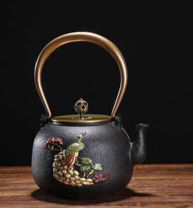 Hot-recommended old iron teapot and kettle without coating (Specification: Painted Peacock (1.4L))