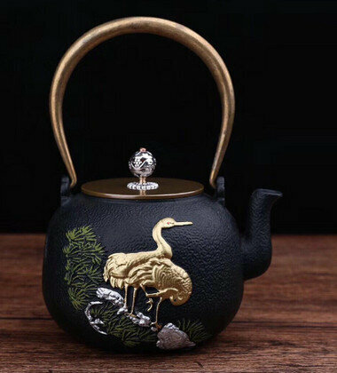 Hot-recommended old iron teapot and kettle without coating (Specification: Pine Crane (1.4L))