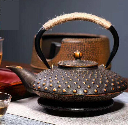 Hot push iron kettle uncoated iron teapot (specification: black gold grazing dot)