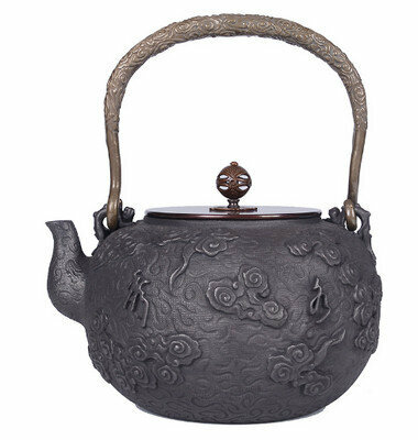 Hot push iron uncoated iron teapot (specification: 1.6L)