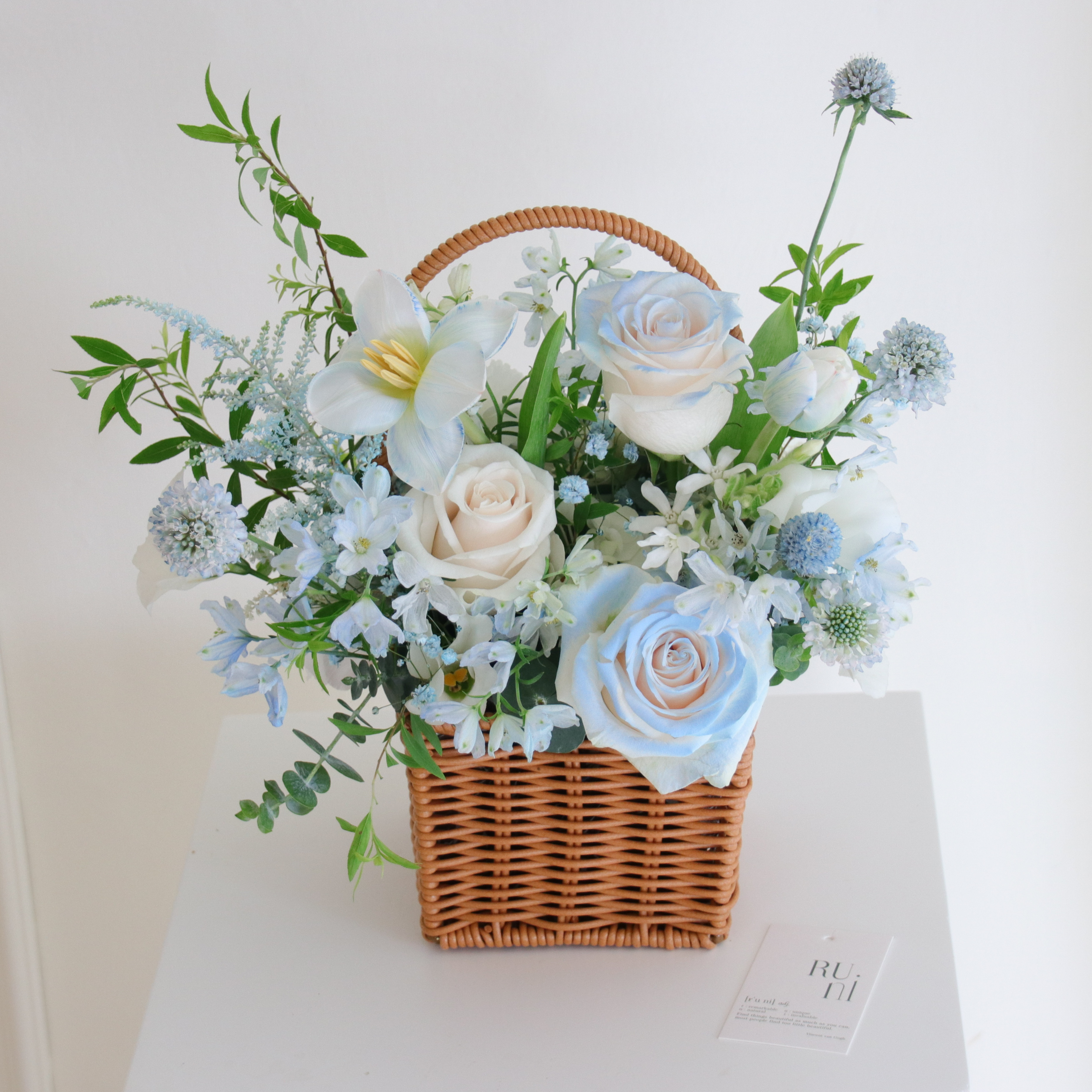 冰雪白藍色系小花籃🪄（花籃款式有多款可選）