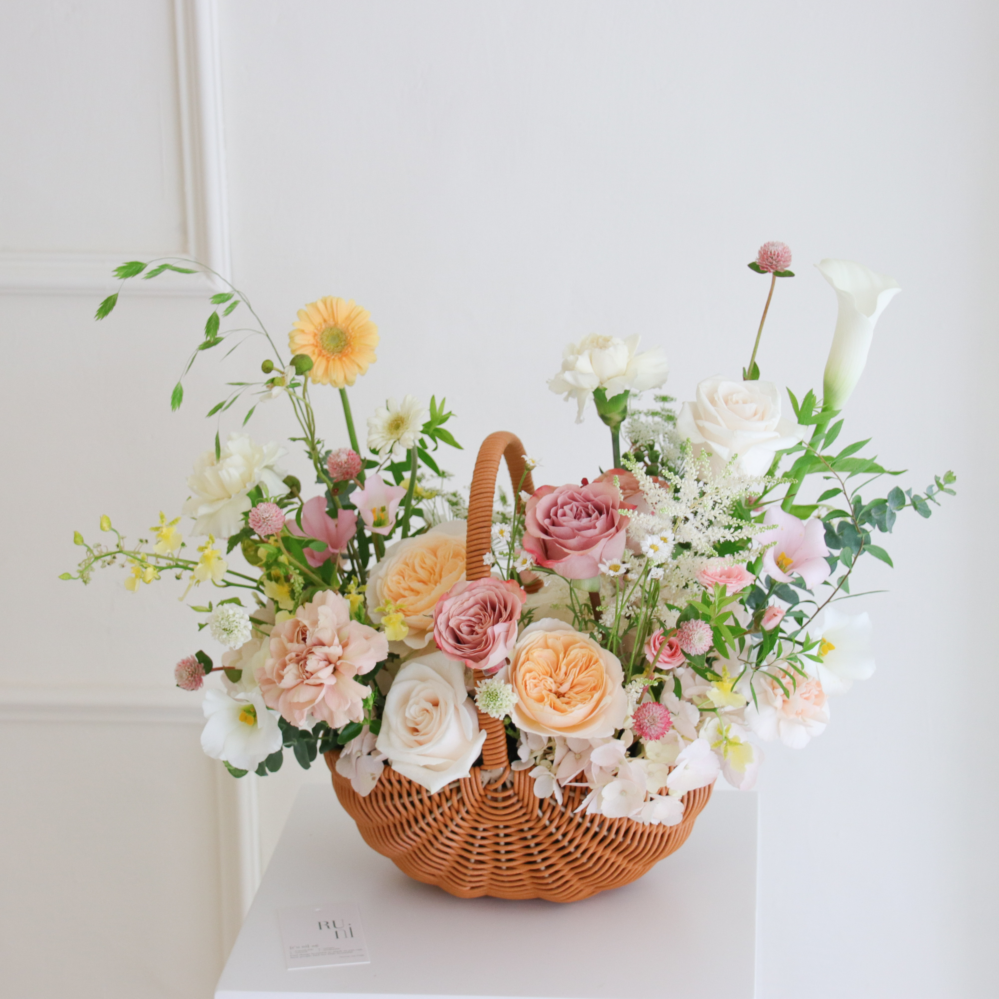 粉橘色系半月型花籃