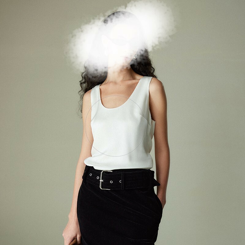 不費力的高級感 U領綢緞上衣(黑/白)