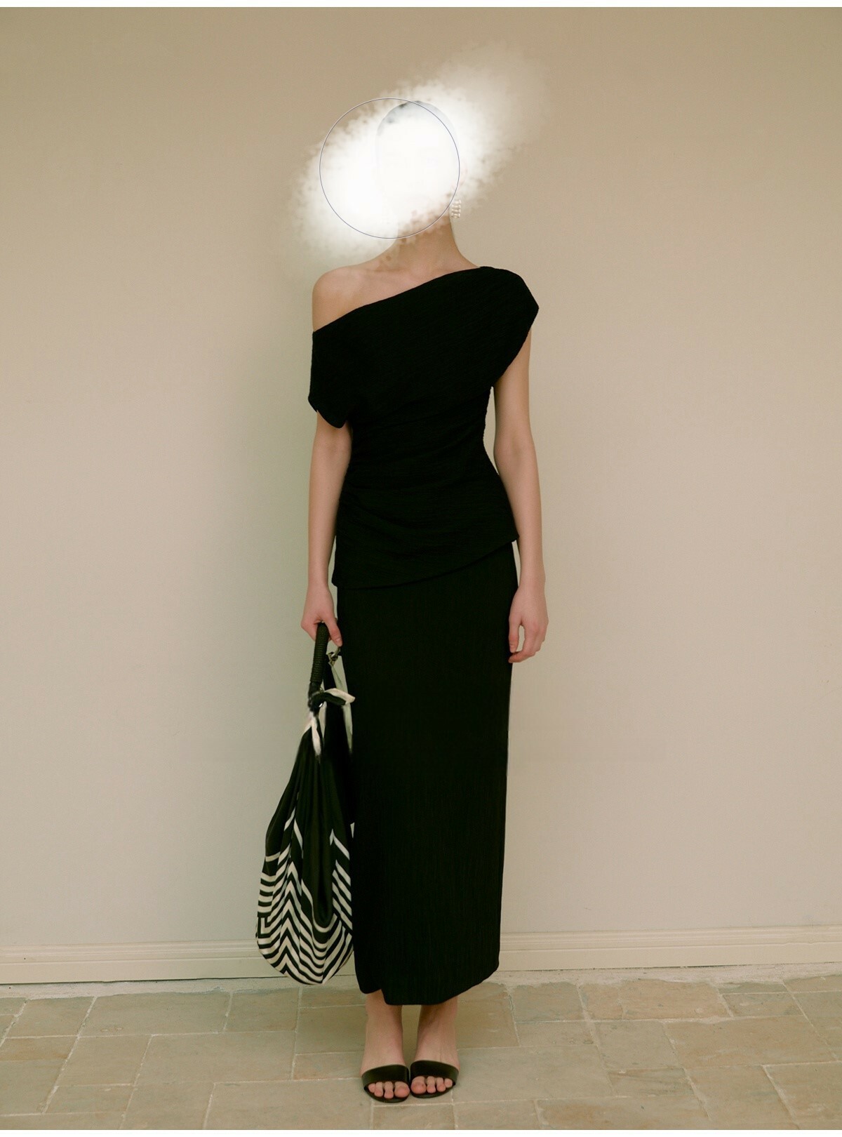 時髦精 細褶顯瘦露肩上衣+高腰裙(黑/白)(可單買)