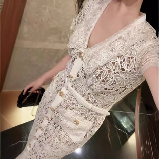 水溶蕾絲復古翻領長洋裝