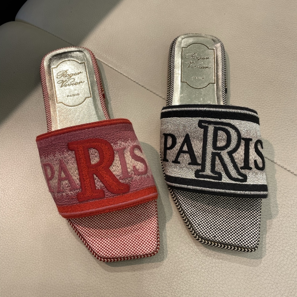 Roger Vivier RV Paris love slippers mule grey-black red