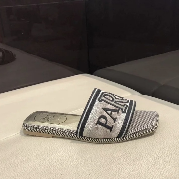 Roger Vivier RV Paris love slippers mule grey-black red