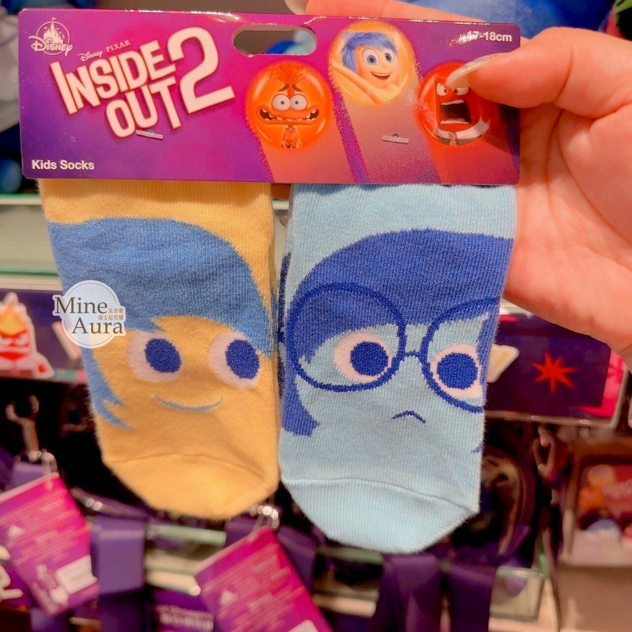 腦筋急轉彎 Inside Out 樂樂 Joy 憂憂 Sadness 大頭 圖案 襪子 2入組 -香港迪士尼樂園