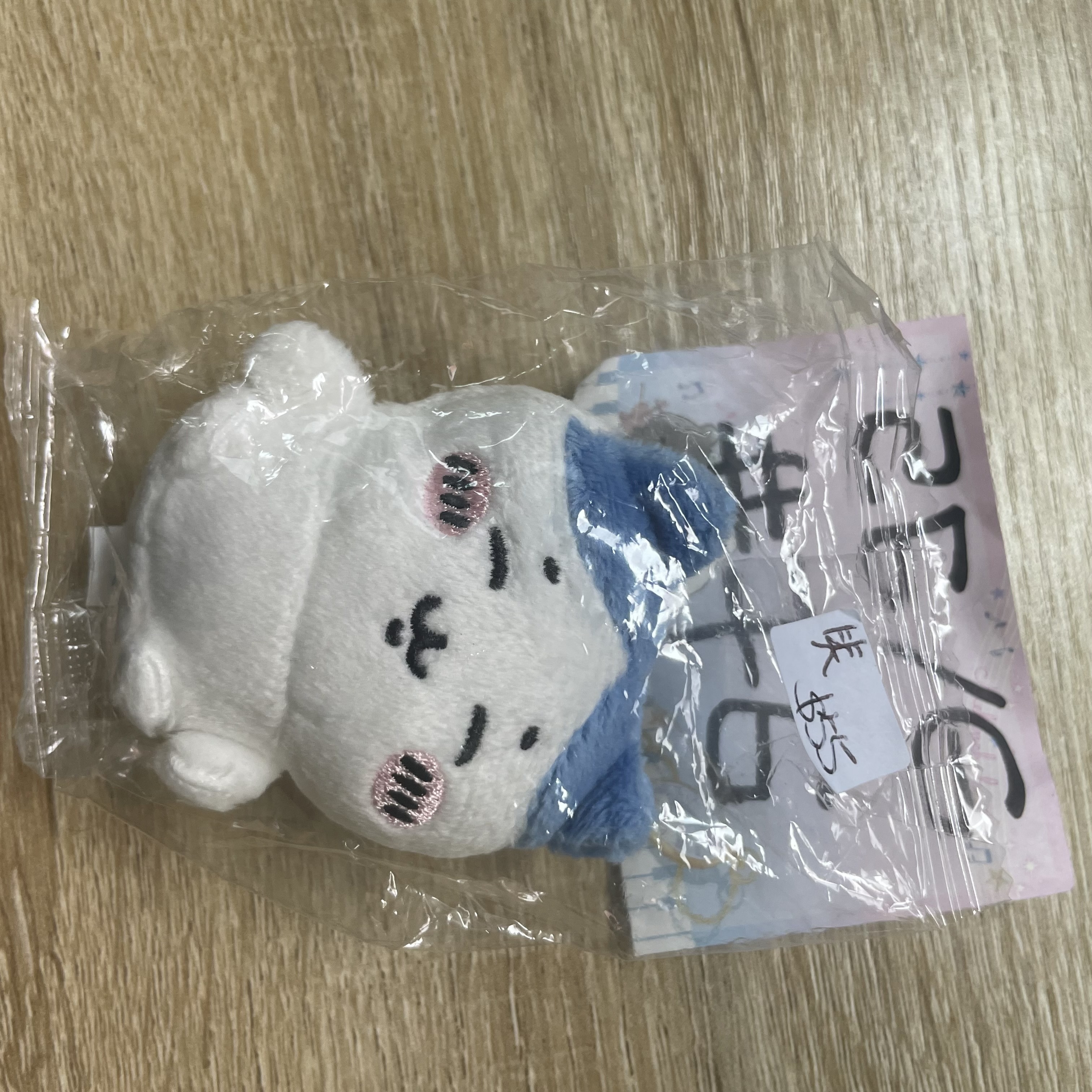 CHIIKAWA 八字貓  公仔 笑#76