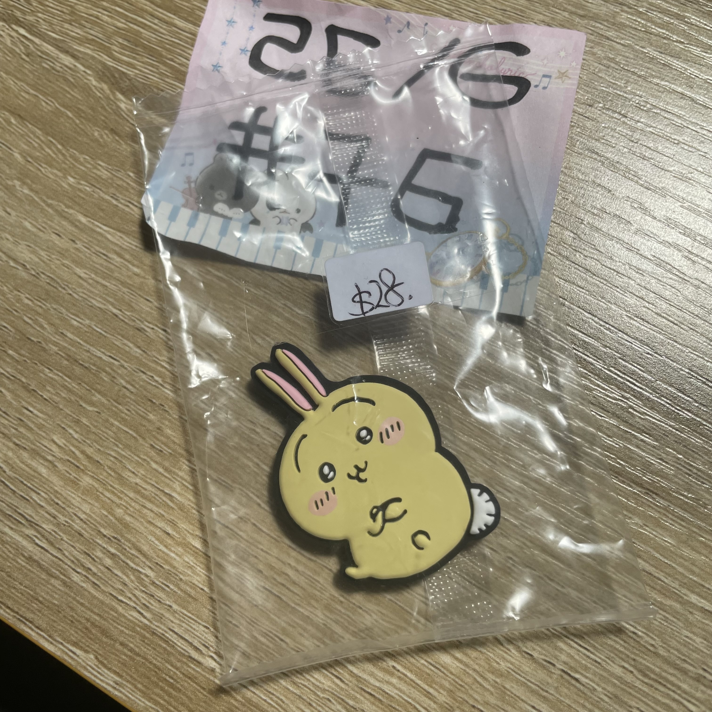 CHIIKAWA  兔兔 磁石#76