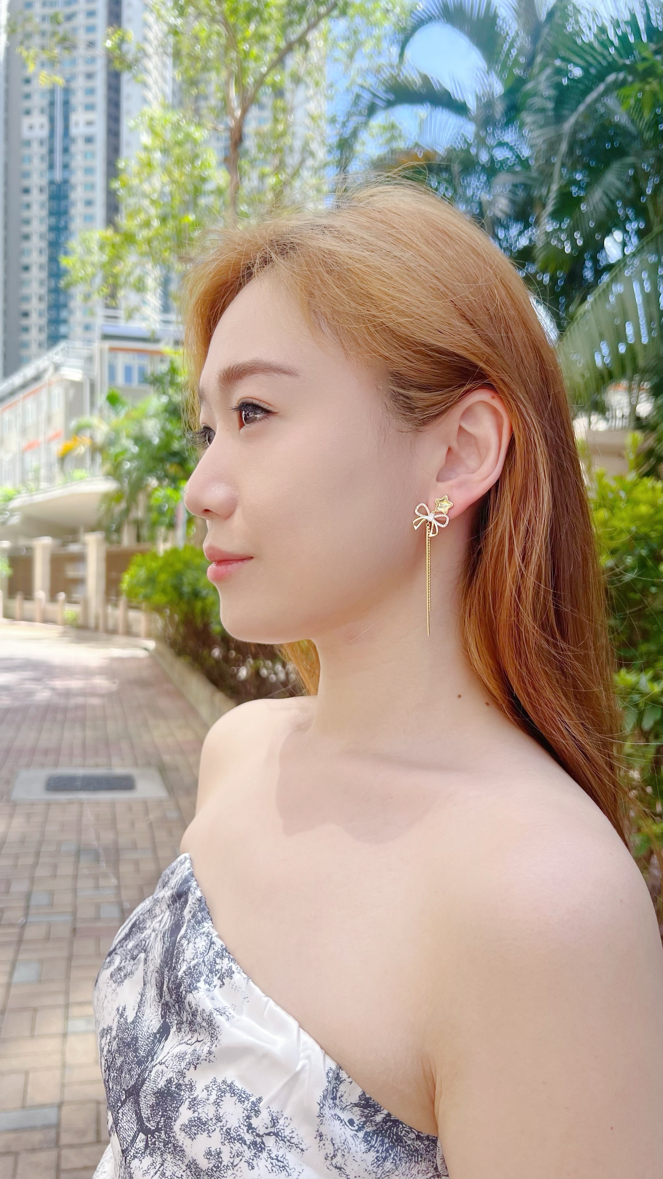PYA0618 GOLDEN STAR BOWTIE EAR RING