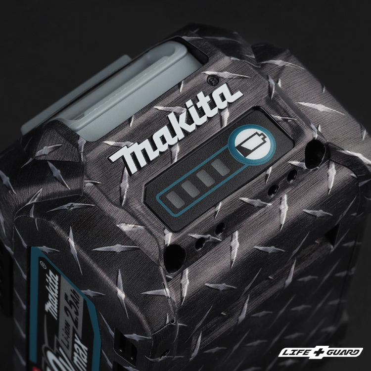 Makita BL4025 40V 貼膜質感特寫，LIFE+GUARD 設計風格
