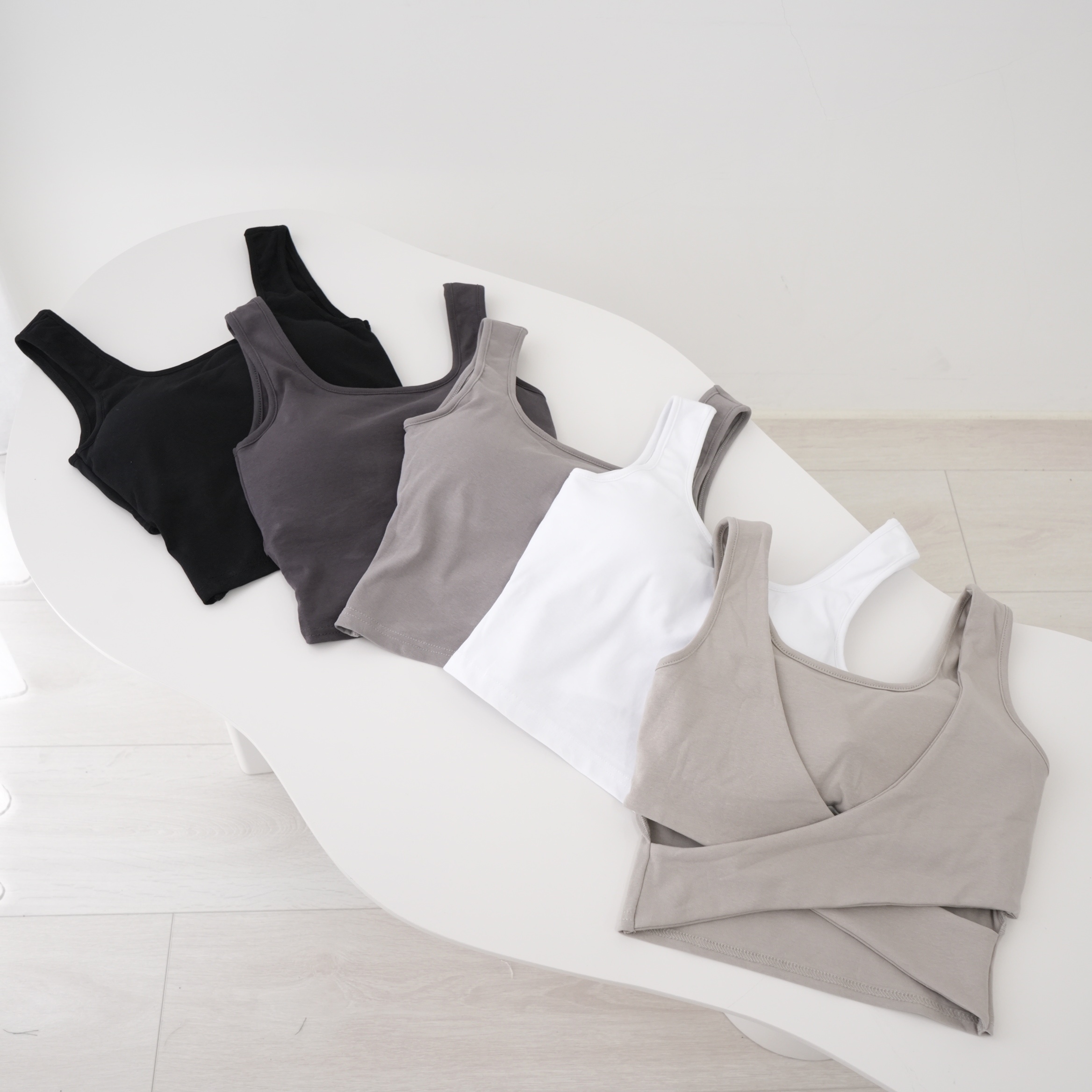 法朵Fado shop｜熱銷款 / 美式背交錯背心(有胸墊) 526B043 八色