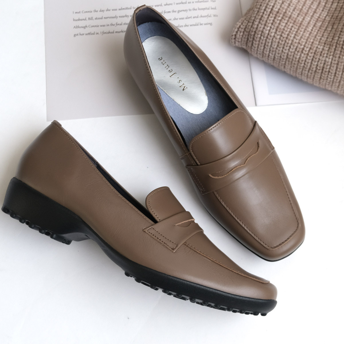 Ms. Jeune 日本真皮女用輕盈舒適樂福鞋 女鞋