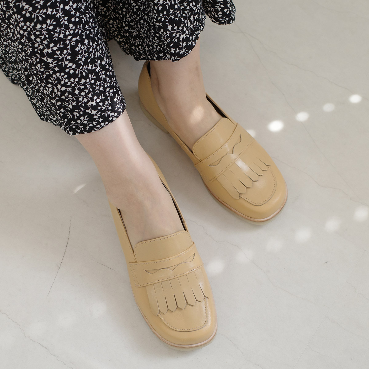 APROF 女用低跟地球永續經典流蘇樂福鞋