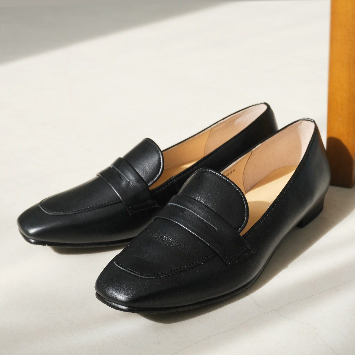 Ms. Jeune 日本製真皮女用樂福鞋