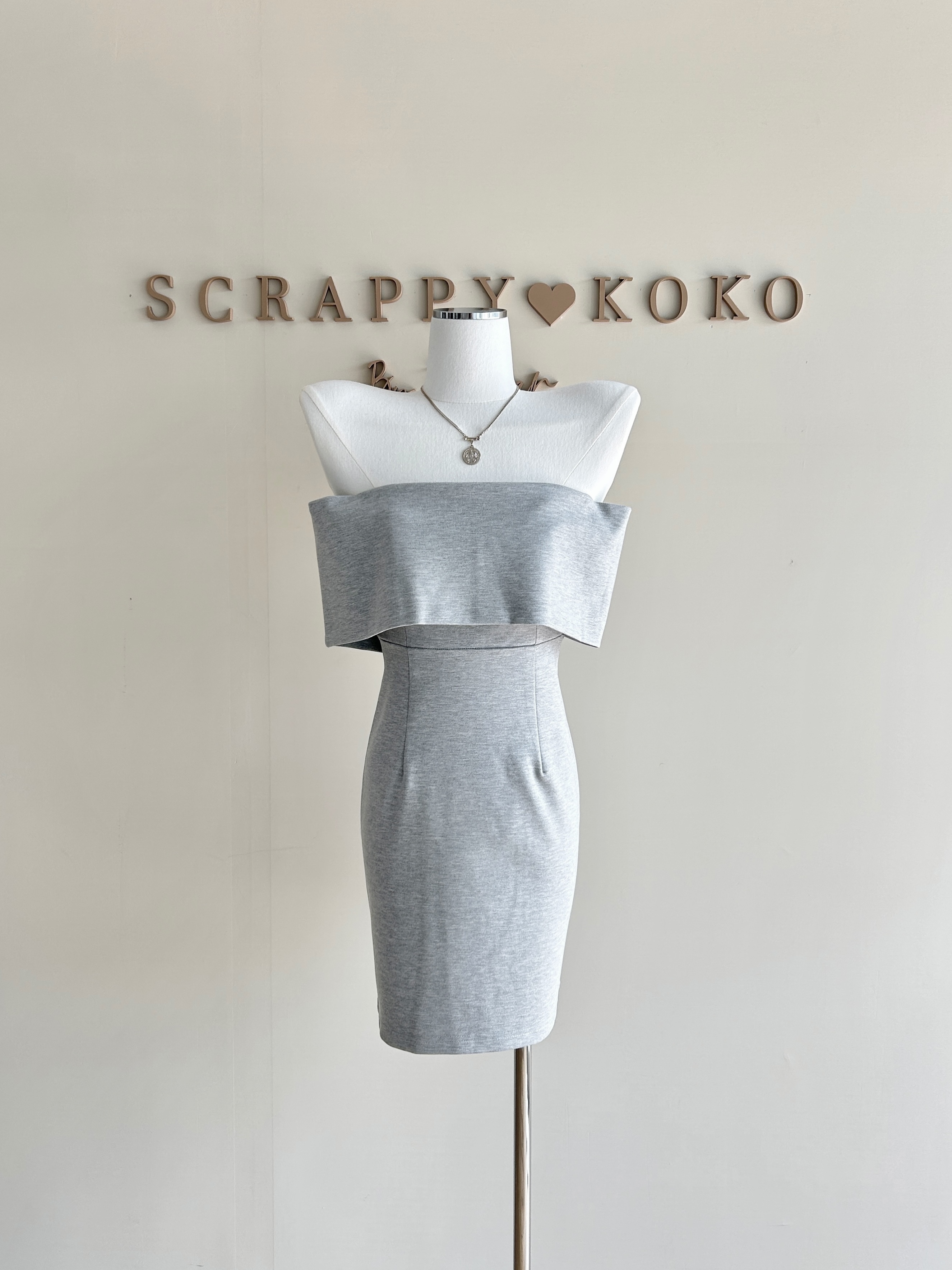 Brandy 平口後扭結棉質短裙