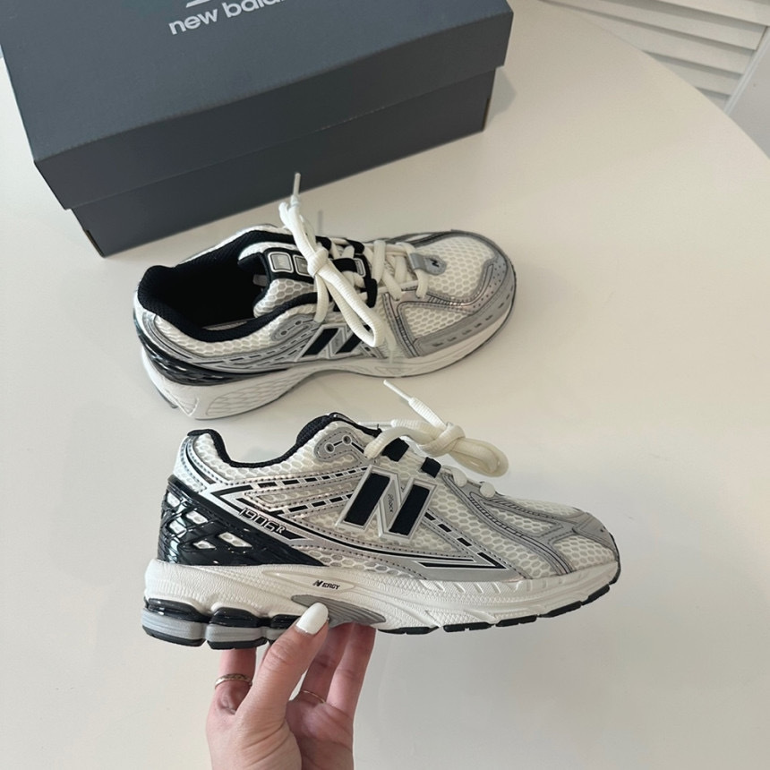<快速出貨> New Balance IU同款  黑銀 (M1906RER)