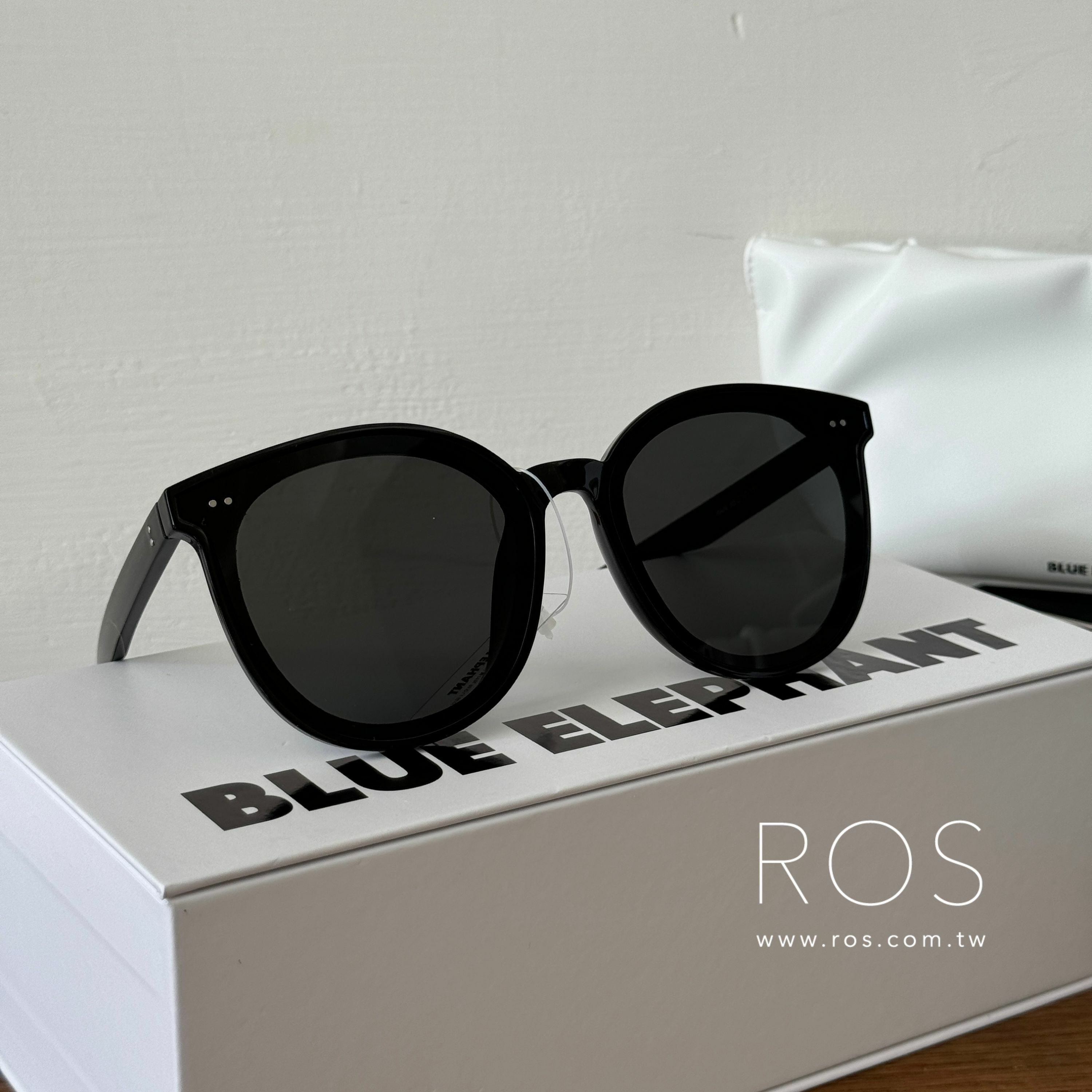 Blue Elephant Han Sunglasses - Black - WellBred Club