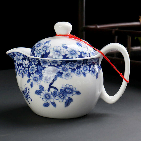 Hotly recommended household ceramic teapot with filter (02 blue and white porcelain butterfly and flower single teapot)