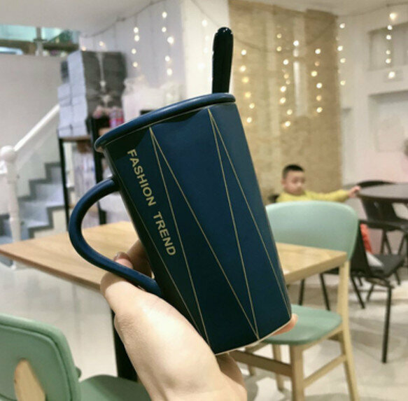 Hot recommendation simple personalized ceramic cup blue [with lid + spoon]