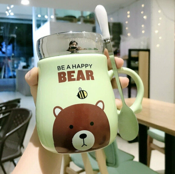 Hot push ceramic water cup green bee bear [lid + droplet spoon] [capacity: 401mL]