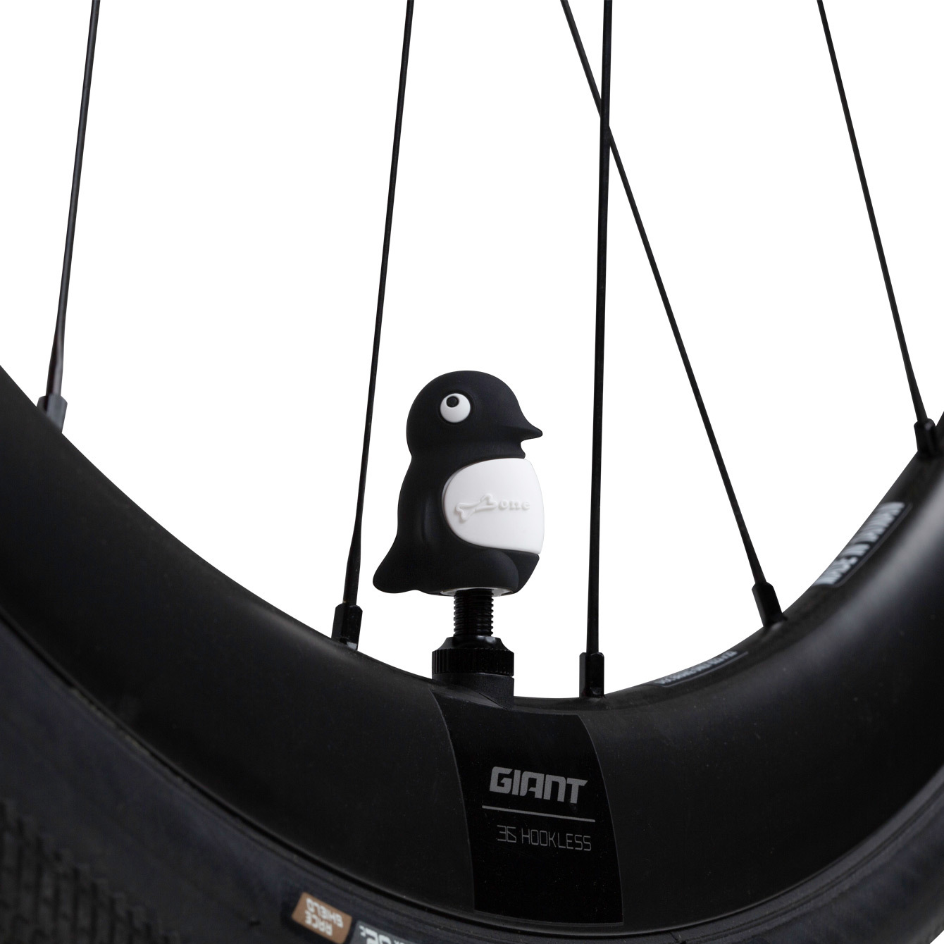 【Bone】超可愛動物矽膠氣嘴塞 - 企鵝小丸 Maru Penguin / 2入一對