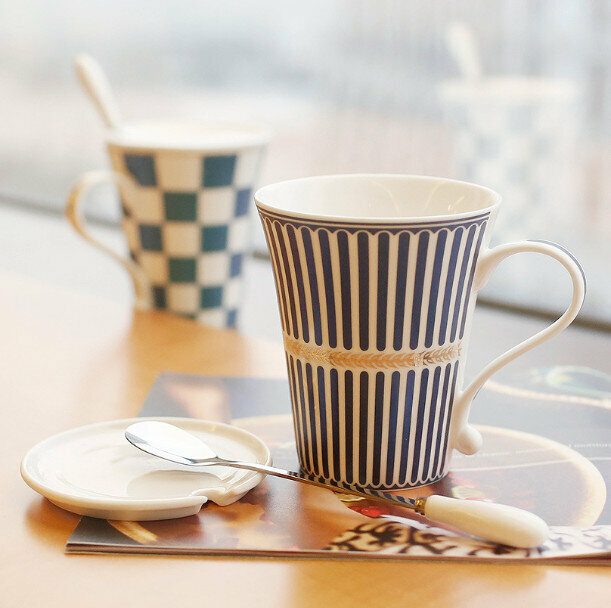 Popular creative mug ceramic mug couple mug (icing on the cake, capacity 300ML)